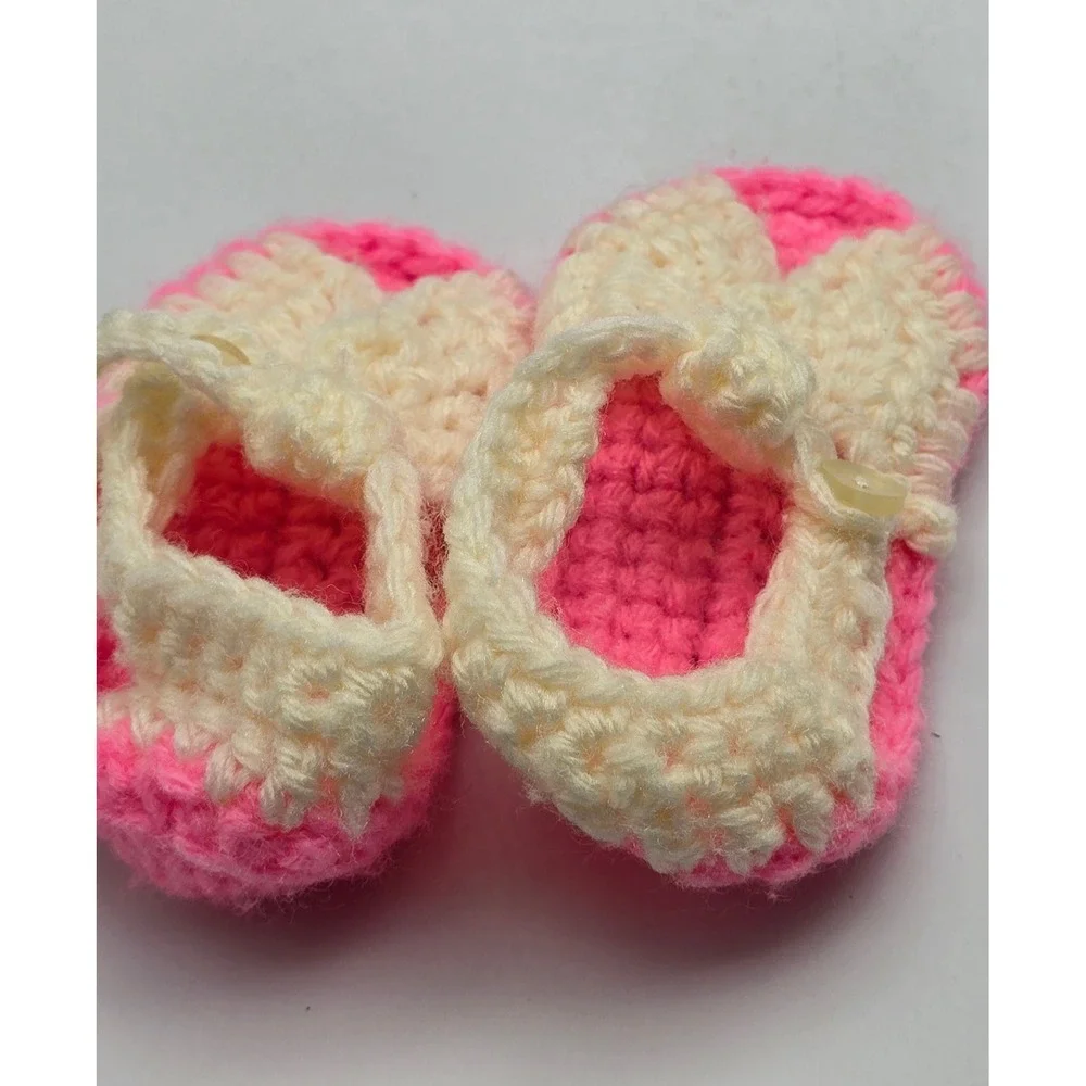 Vintage Handmade Crochet Baby Sandals Pink Cream Knit Booties Button Strap 4C